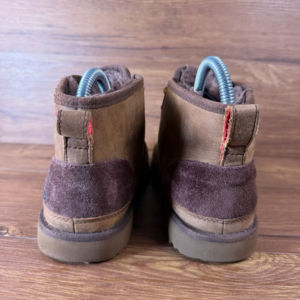 UGG Neumel‎ II Weather Boot Youth Size 4 Leather Winter Shoes Snow Boots
